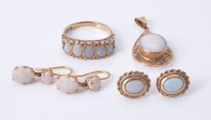 A 9 carat gold opal ring