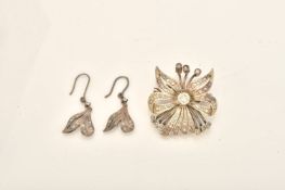 A diamond foliate brooch and earrings