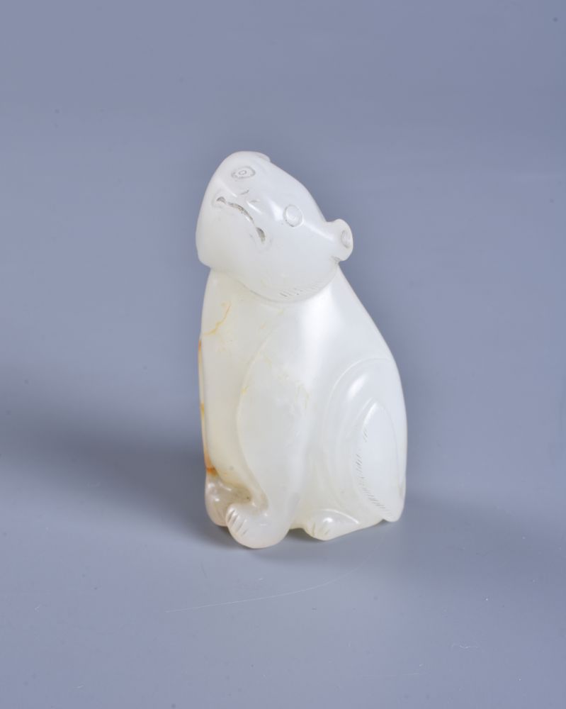 A Chinese white jade carving of a beast - Image 4 of 5