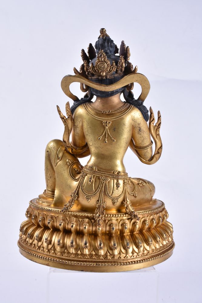 A Sino-Tibetan Gilt Bronze Figure of a Bodhisattva - Image 3 of 4