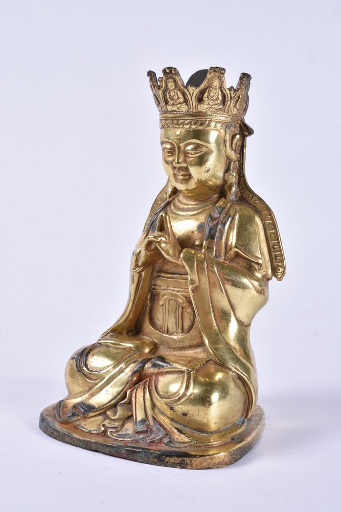 A Chinese gilt-bronze figure of Vairochana - Image 2 of 6