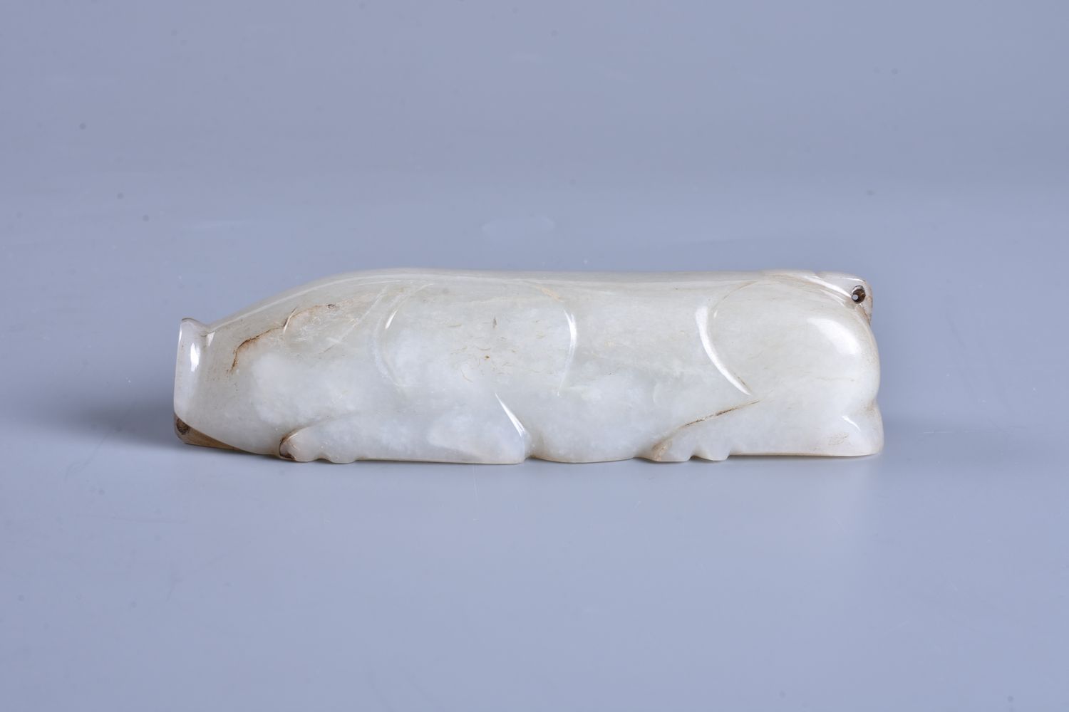 A Chinese pale and grey jade carving of a pig - Image 2 of 2