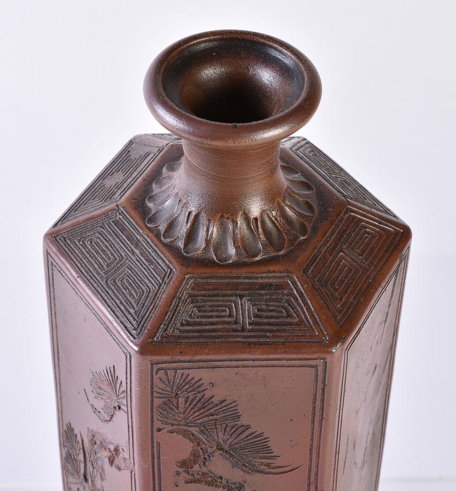 A Bizen Pottery Tokkuri - Image 3 of 7