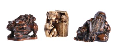 ϒ A Wood Netsuke of Fukurokuju