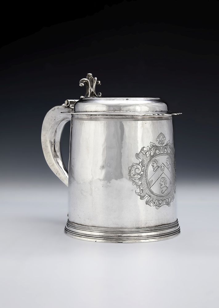 A William & Mary silver slightly tapered tankard by Christopher Canner