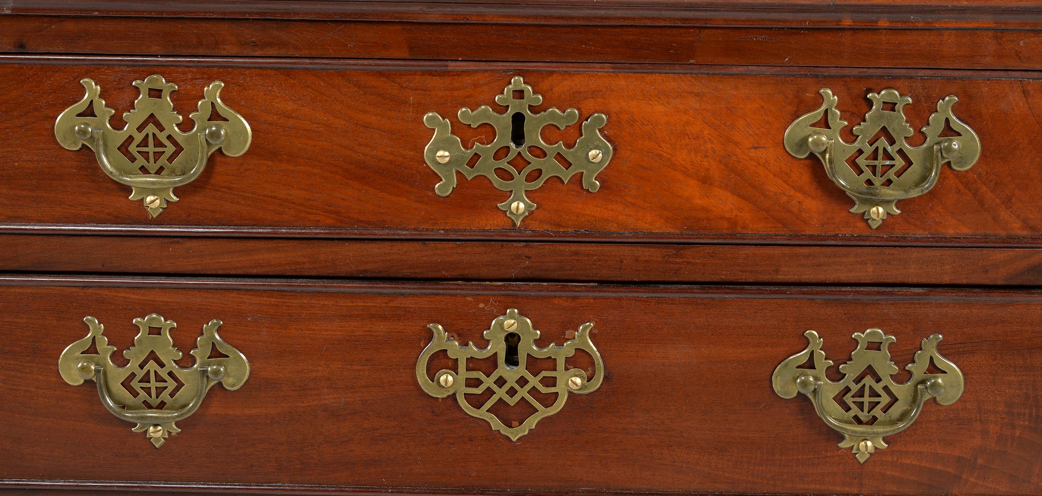 A George III mahogany chest of drawers - Image 2 of 2