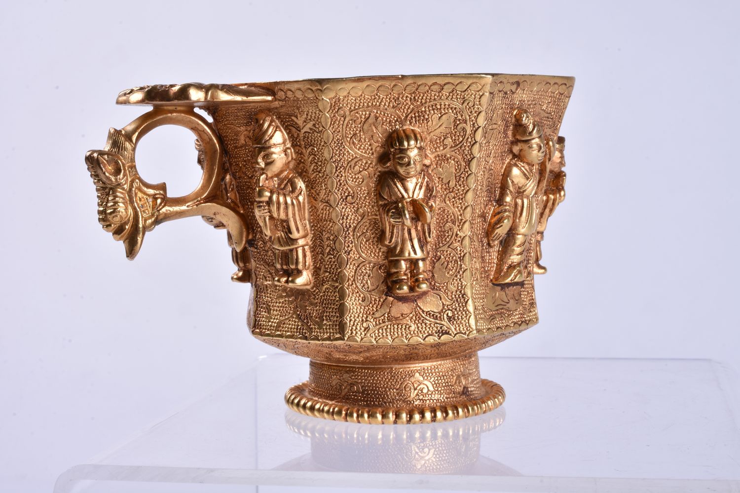 A Chinese gilt bronze octagonal cup - Image 4 of 6