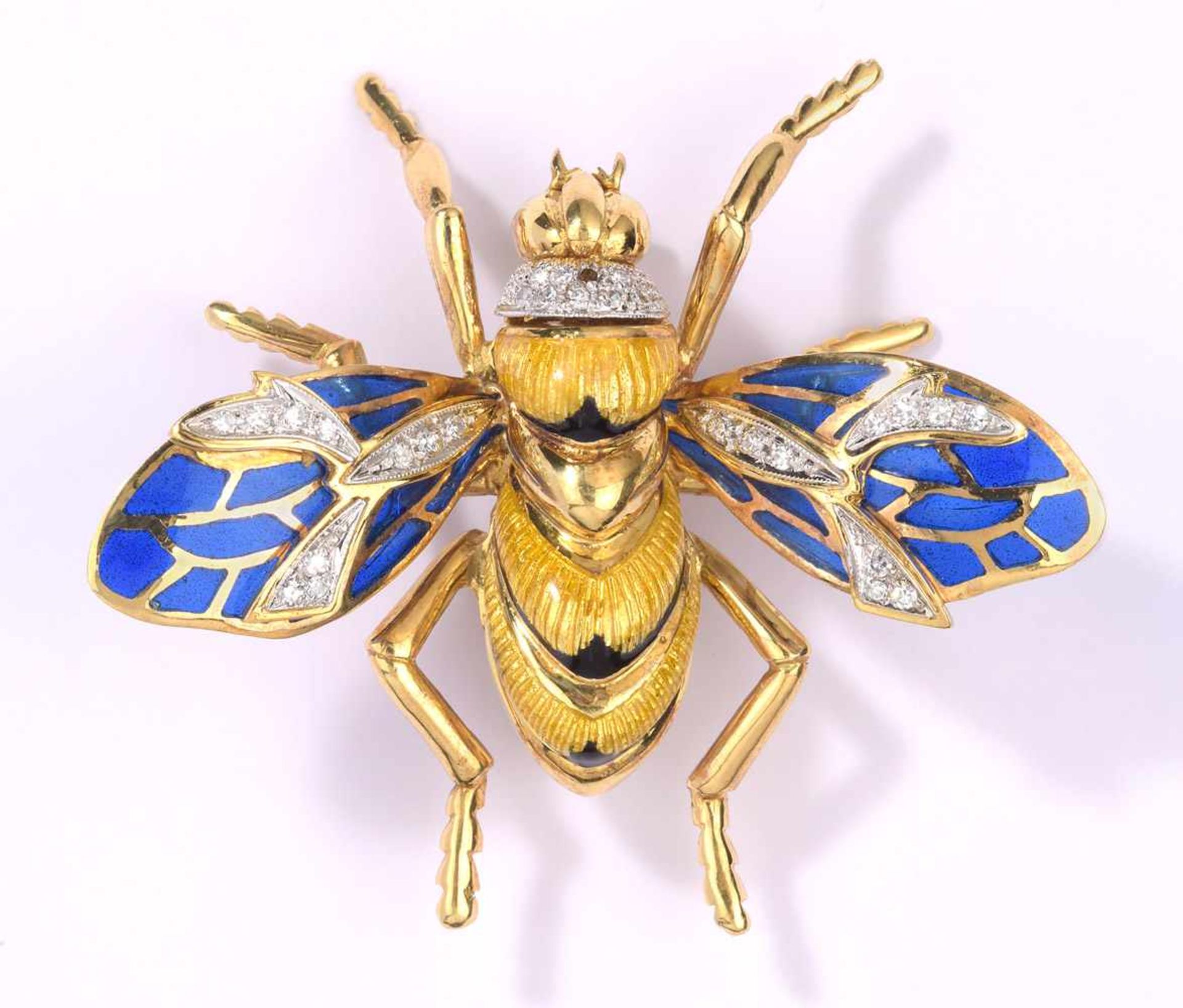 Insekten-Brosche750-Gelbgold, zum Teil emailliert. Diamanten. 4,8 x 5,5 cm, 23 g.