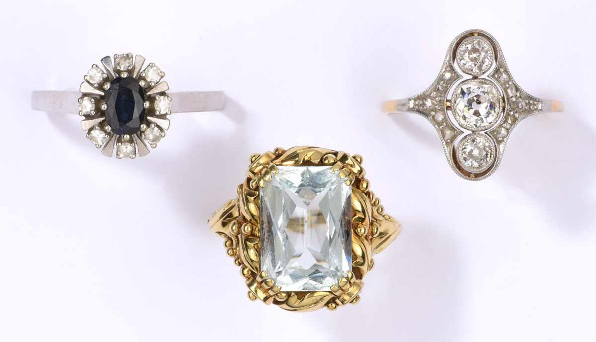 Drei Ringe585-Gelb-/Weißgold. Diamanten, Safir u.a. Besatz.