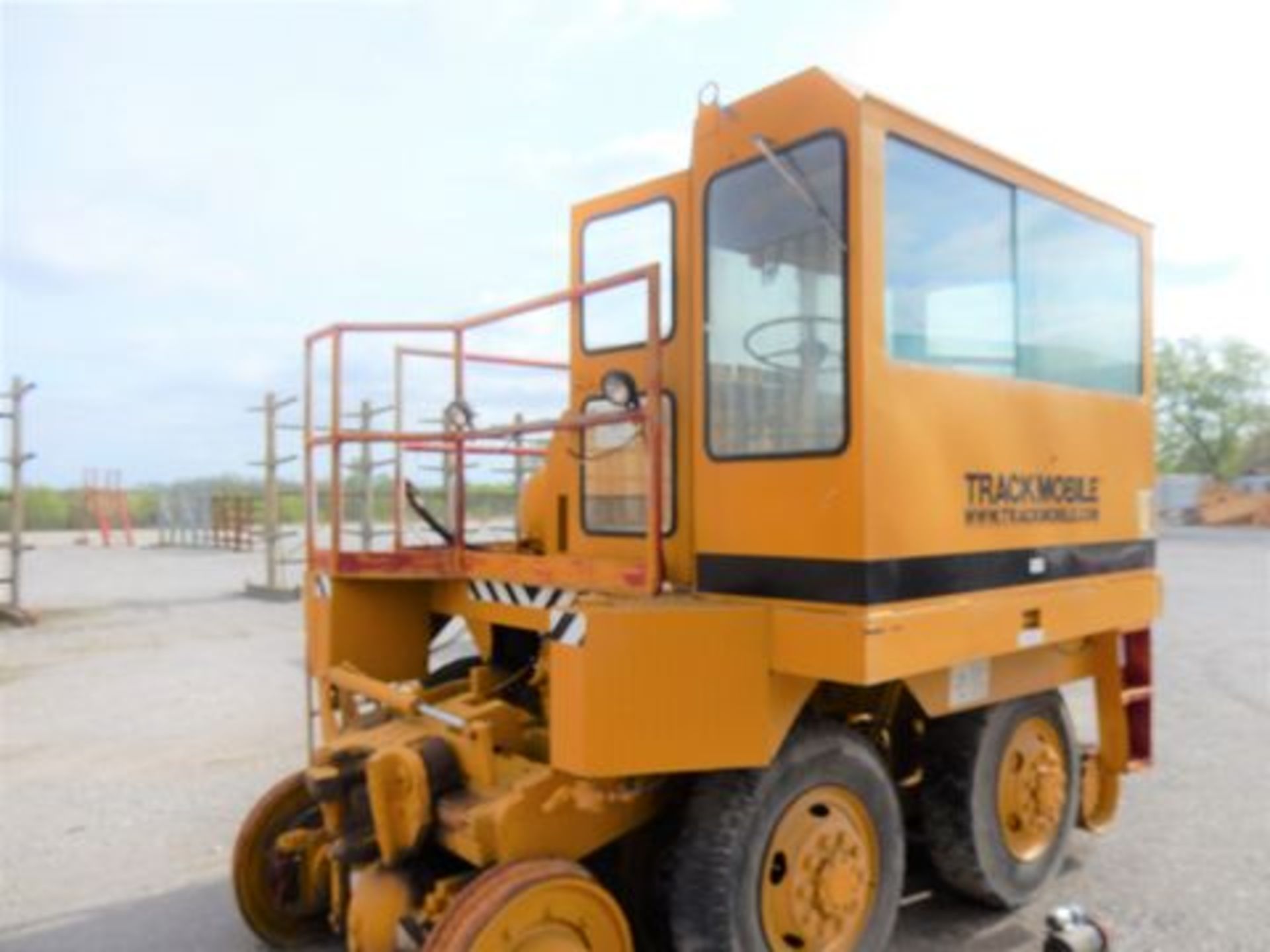 TRACKMOBILE RAIL CAR MOVER, APPROX. 35,000 LB. CAP. (NOT IN WORKING ORDER) - Image 3 of 3