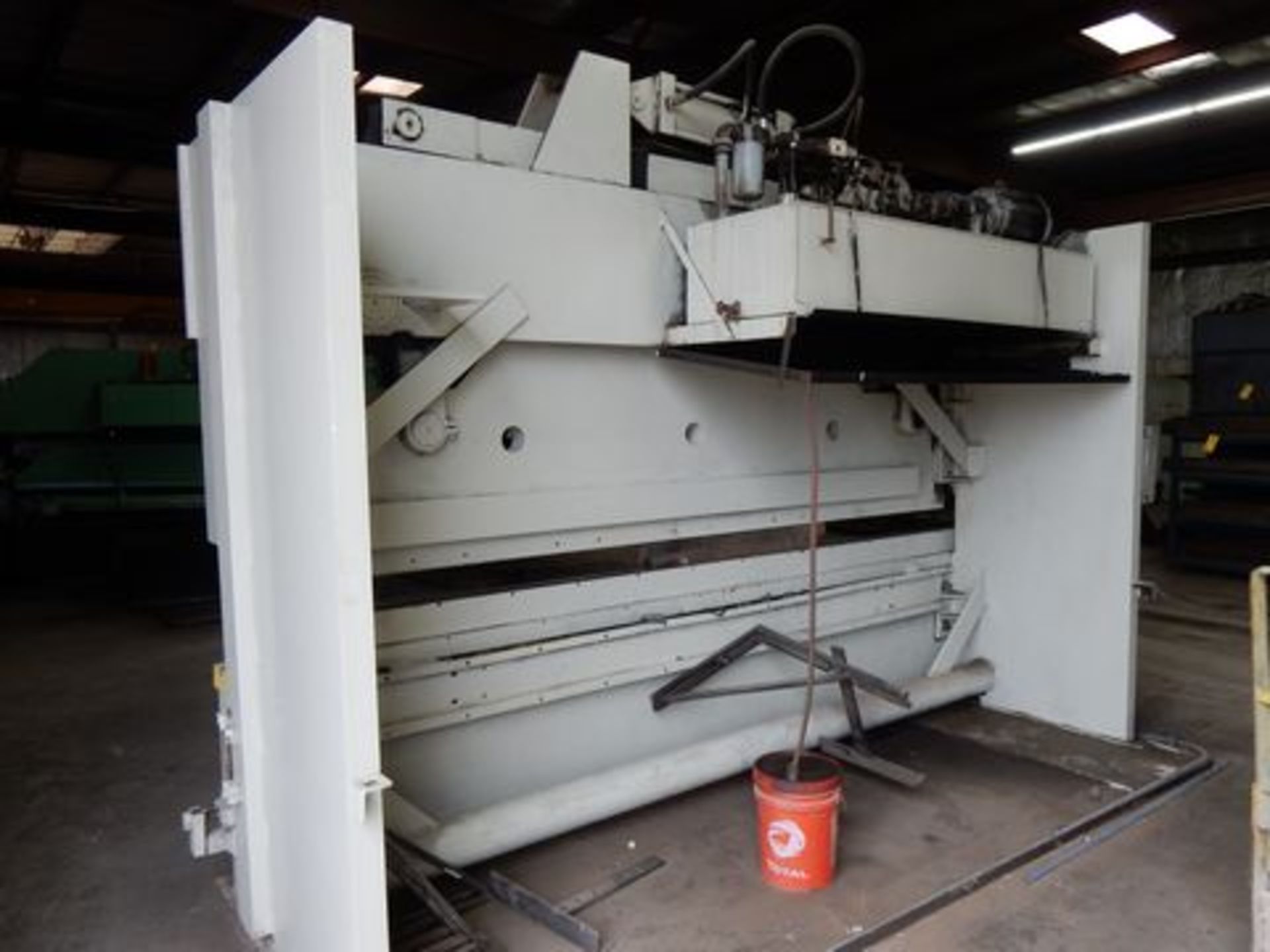 DELAURICE HYD. PRESS BRAKE, 225 TON X 13' CAP., 12'4" BTWH - Image 2 of 4