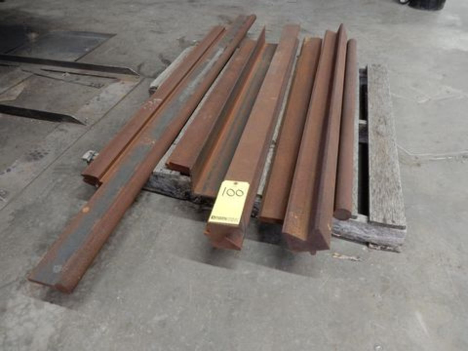 PALLET SHORT PRESS BRAKE DIES (SURFACE RUST)