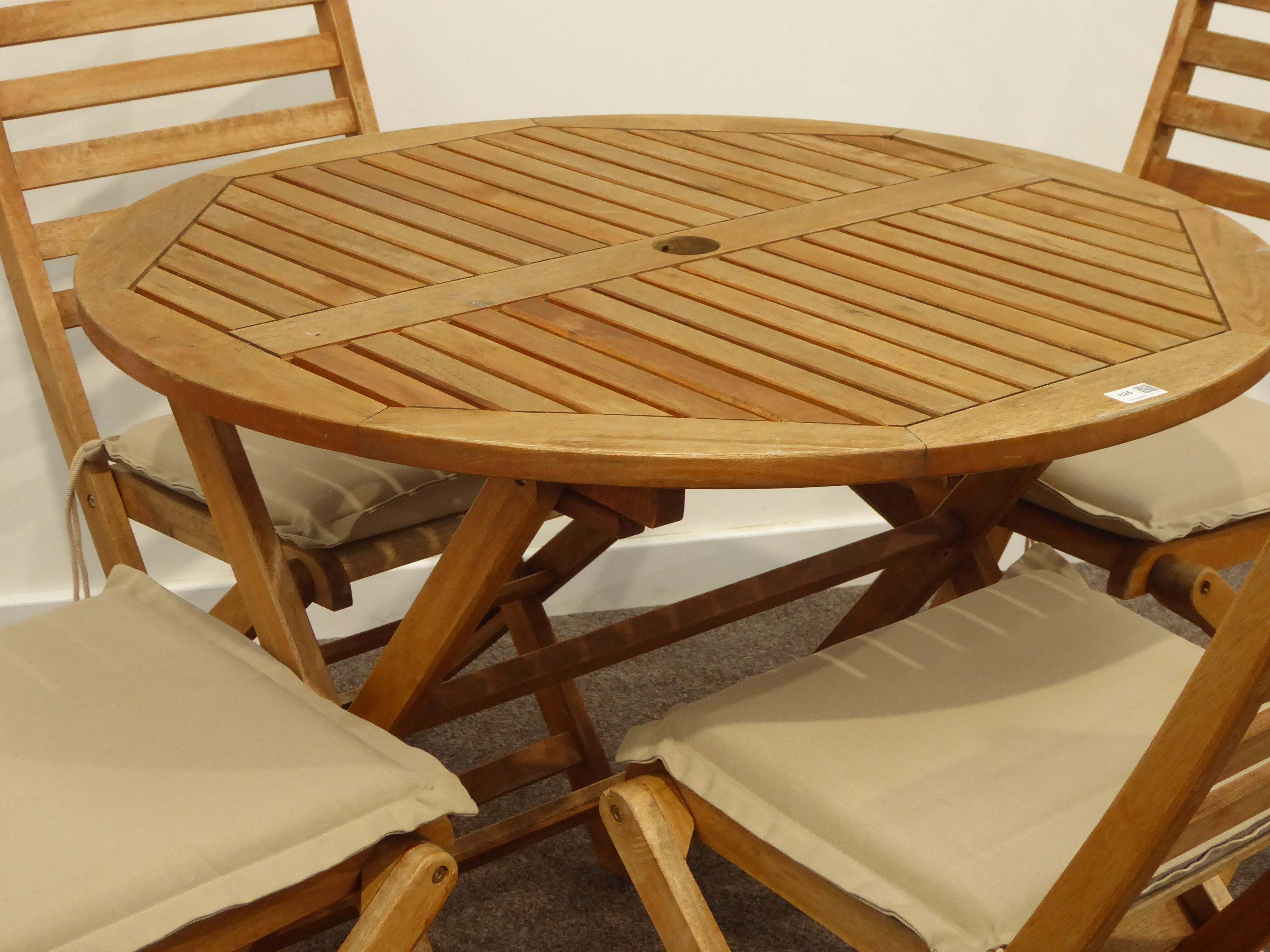 Hardwood folding circular garden table (D90cm), - Image 2 of 2