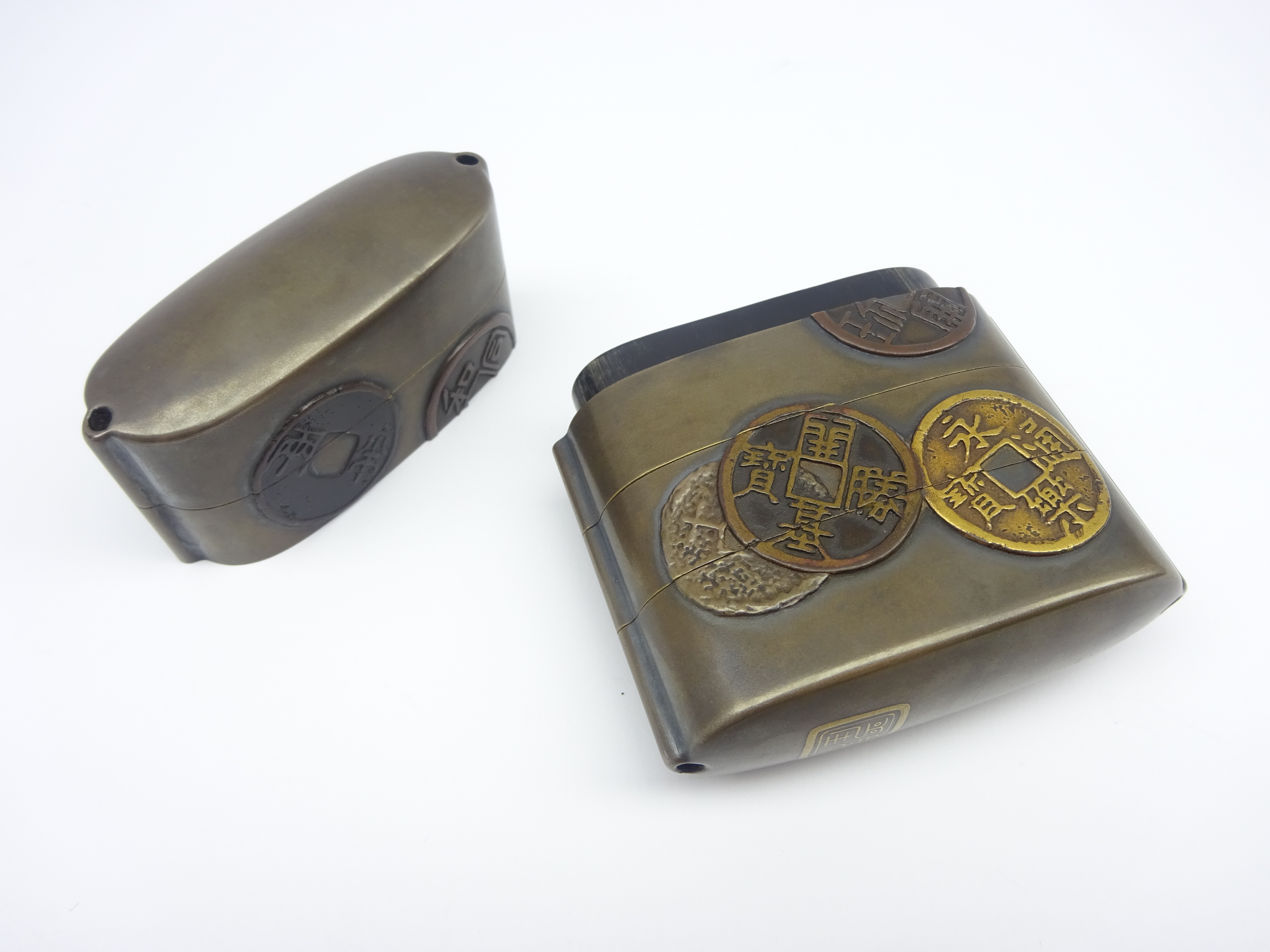 Japanese Four-Case Lacquer Inro sealed Kan (Ritsuo School), Edo period (18th Century), - Image 3 of 3