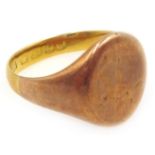 Gold signet ring, approx 5.