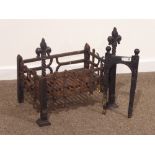 20th century wrought metal fire bask with fleur de lis finials (W55cm),