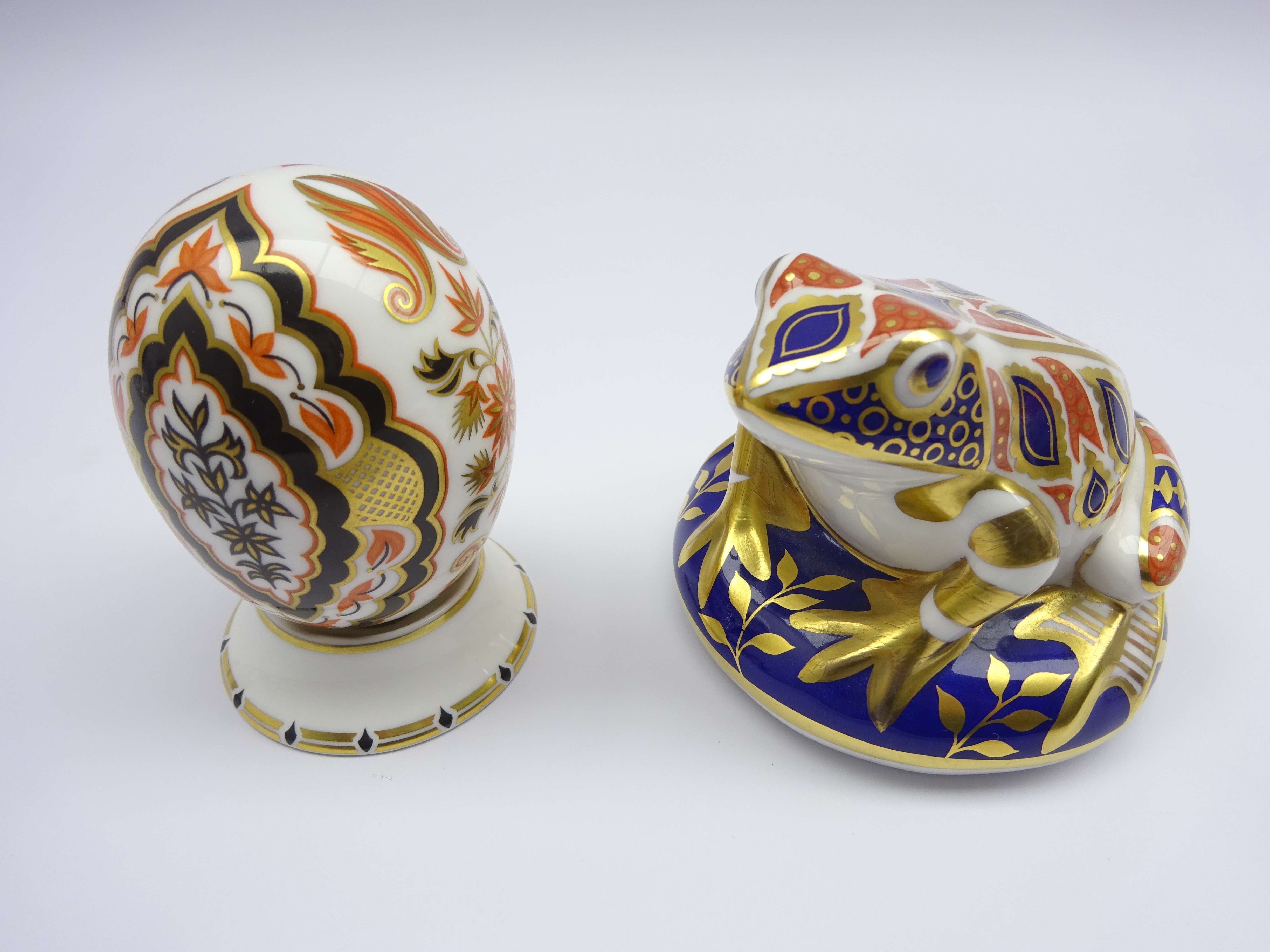 Two Royal Crown Derby paperweights 'Frog' and 'India' and a Royal Crown Derby Imari leaf shaped - Image 4 of 4