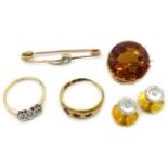 18ct gold three stone diamond ring, aquamarine brooch, citrine brooch, tested 9ct, gold band,