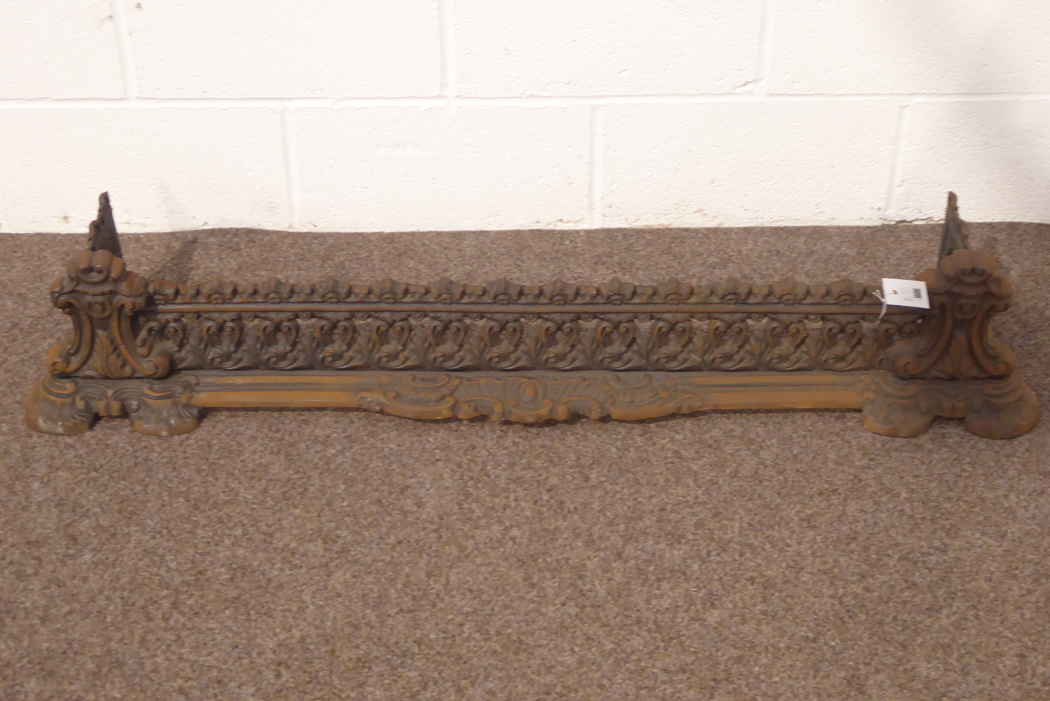 Ornate Victorian style cast iron fire fender, - Image 2 of 3