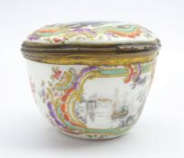 19th century Samson of Paris porcelain box of quatrefoil form painted in polychrome enamels with