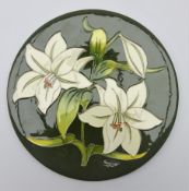 Moorcroft limited edition 'Bermuda Lily' pattern plate c1984 no.