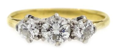 Gold three stone diamond ring Condition Report & Further Details Approx 1.