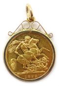 1892 gold sovereign loose mounted in gold pendant, hallmarked 9ct, approx 9.