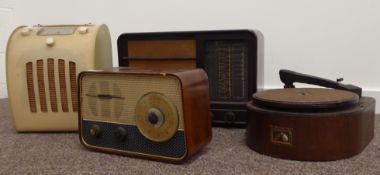 1950s Mullard radio in Bakelite case, Ultra radio model no.