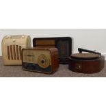 1950s Mullard radio in Bakelite case, Ultra radio model no.