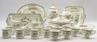 Extensive Wedgwood Kutani Crane table service including Teapot, coffee pot, cream jug, sugar bowl,