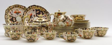 Royal Crown Derby Imari pattern tea set comprising 8 cups, 9 saucers, 12 tea plates, tea pot,