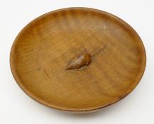 Mouseman oak circular nut bowl, centre mouse signature, by Robert Thompson of Kilburn, D 17.