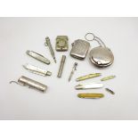 Small collection of silver including vesta cases, propelling pencils, folding fruit knives,