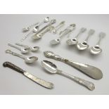 Five Apostle silver tea spoons and tongs Sheffield 1919,