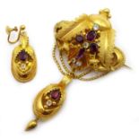 Victorian 18ct gold (tested) ornate leaf and swag design stone set brooch with matching earring