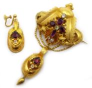 Victorian 18ct gold (tested) ornate leaf and swag design stone set brooch with matching earring