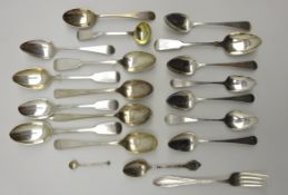 Set of 6 George III silver Old English pattern teaspoons London 1796,
