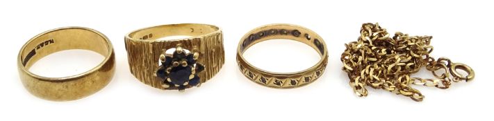 9ct gold sapphire cluster ring, gold chain and two rings,
