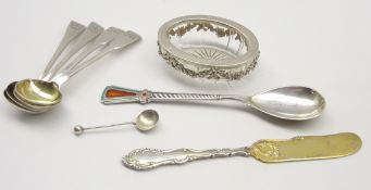 Sterling silver butter knife, 2 pairs of 19th Century silver salt spoons,