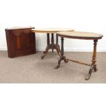 Victorian walnut loo table,
