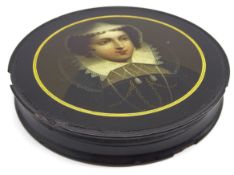 Early 19th Century Stobwasser papier mache circular snuff box,