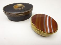 Gilt metal and banded agate oval snuff box with hinged cover 4cm x 3.