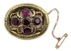 Victorian gold almandine garnet brooch Condition Report & Further Details Approx 9.