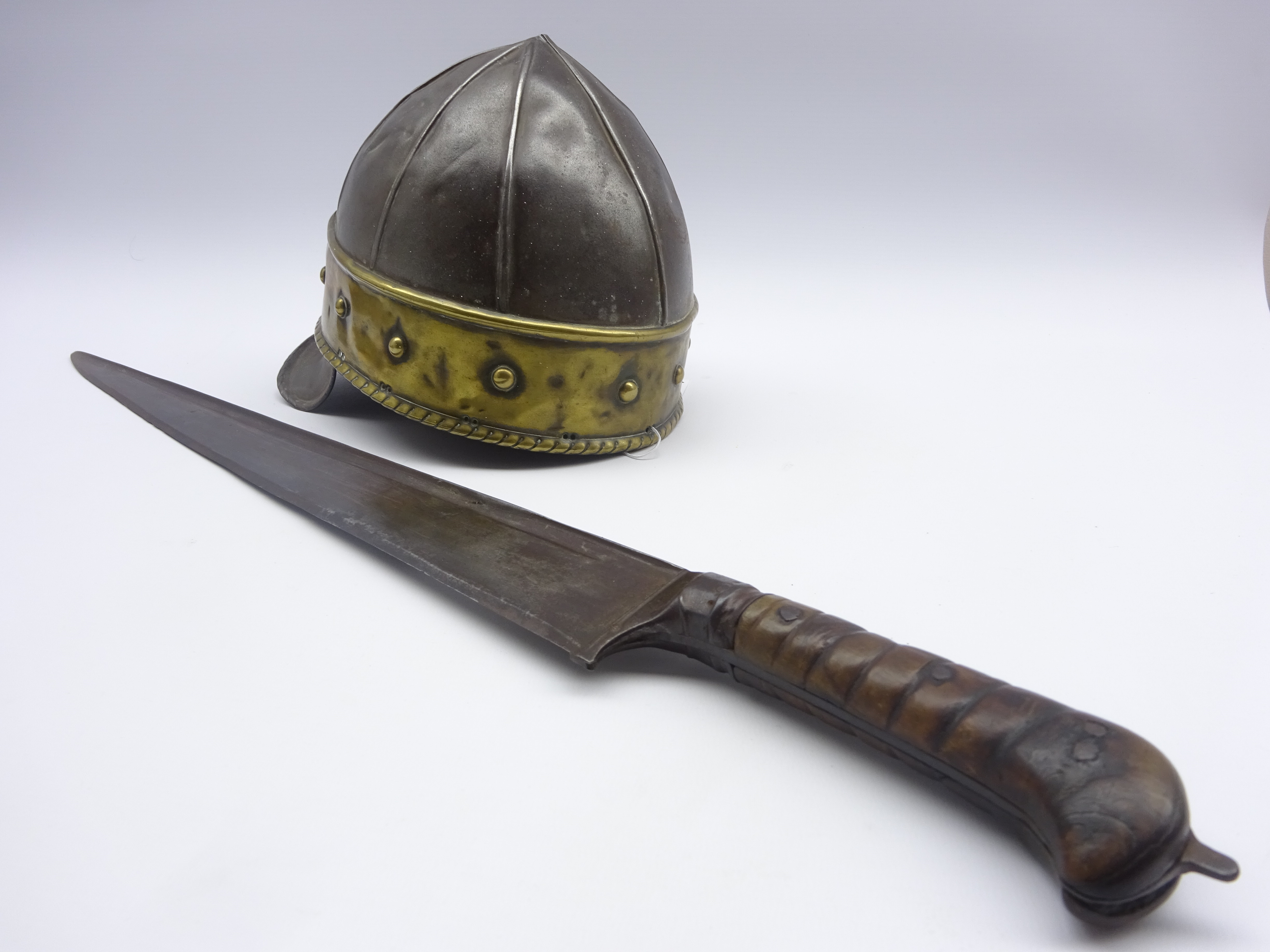 19th century Afghan Khyber knife sword with 50cm steel piped back blade and carved horn split grip - Image 4 of 4