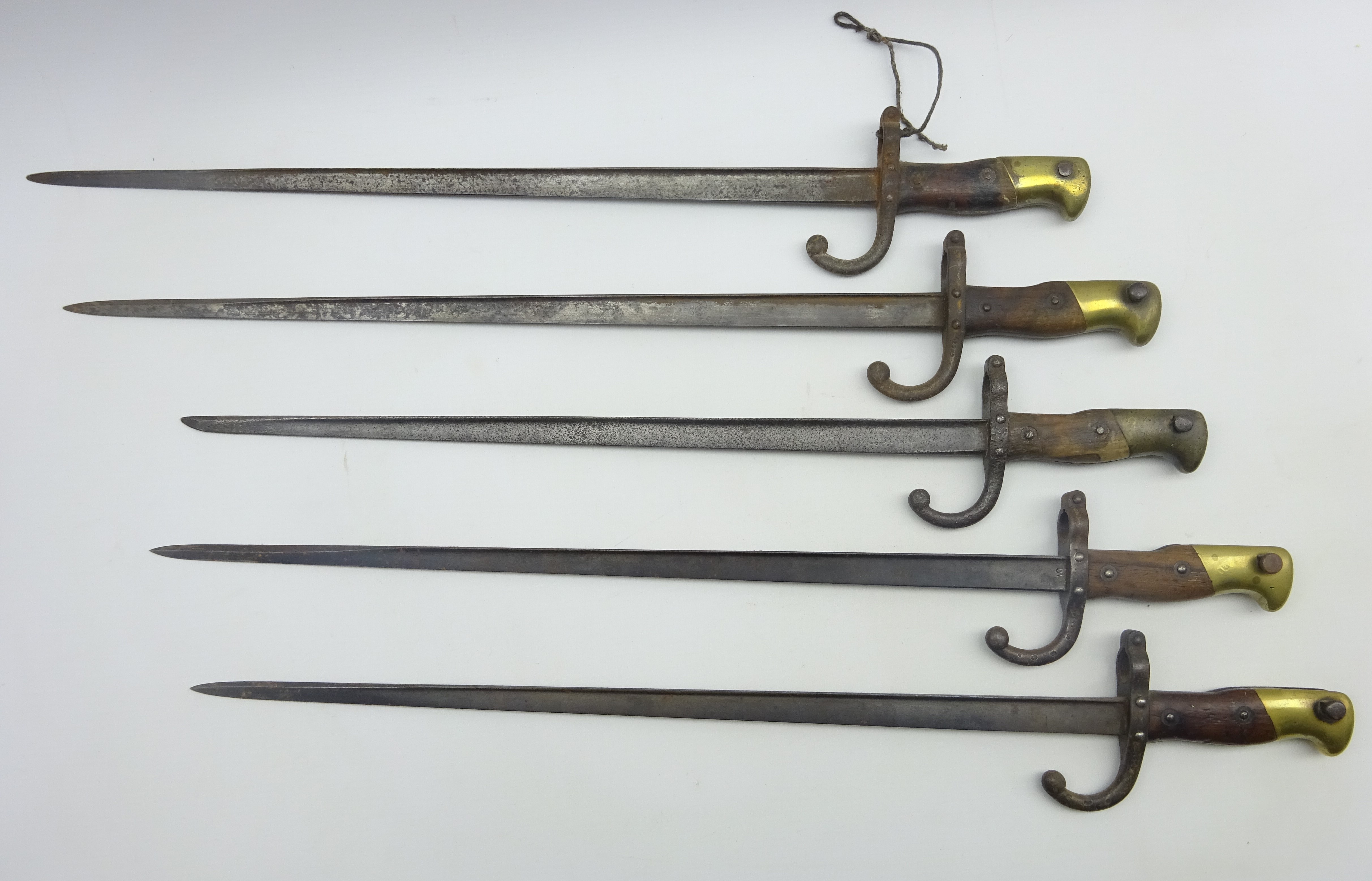 Five French Model 1874 Epee bayonets, various armouries including St.