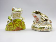 Royal Crown Derby limited edition paperweight 'Old Imari Frog' No 1197/4500 with certificate and