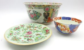 20th Century Chinese bowl decorated with panels of figures and flowers D25cm,