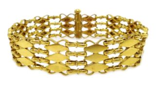 African 14ct gold (tested) gold link bracelet, with screw clasp, approx 30.