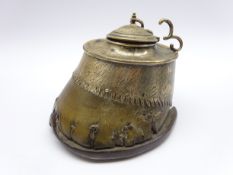 Silver mounted horses hoof inkwell inscribed 'Old Mustard 1931' Sheffield 1931 Maker James Deakin &