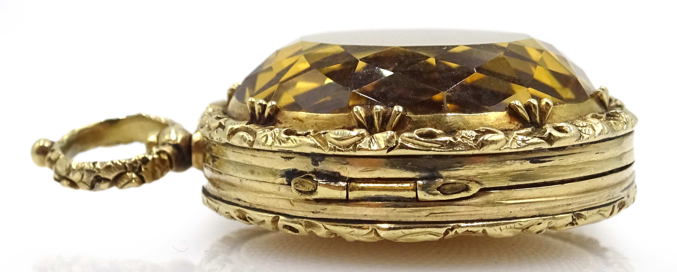 George IV circular gold citrine vinaigrette, the faceted citrine mounted in the lid, - Image 3 of 7